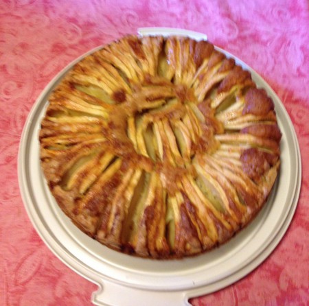 TORTA DI MELE GLASSATA